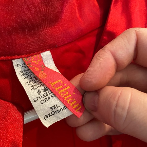 Red Satin plus size wiggle dress, 3XL - Picture 2 of 3